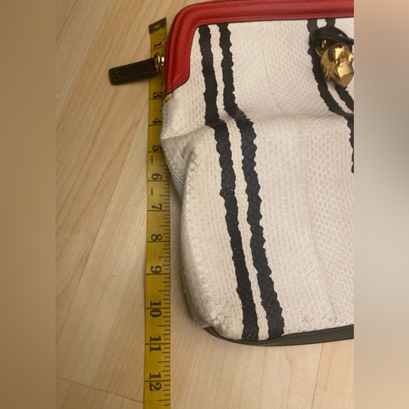 Alexander McQueen clutch - Picture 17 of 17